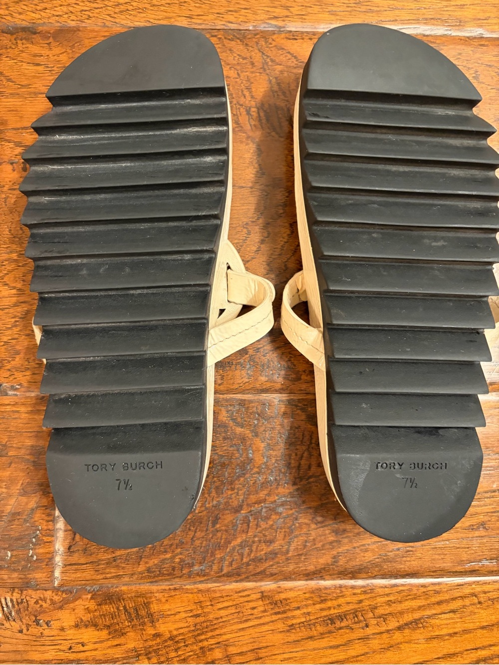 Tory Burch Miller Cloud Lug Sole- Patent Leather Thong Sandals in Light Cream - Picture 3 of 5